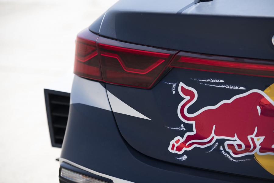 Детали экстерьера Kia Forte Drift Car (BD) 2018 года  (фото 3 из 10)
